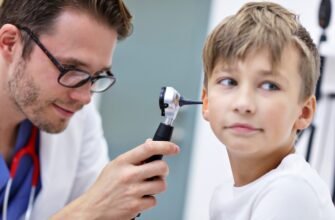 Який отоскоп купити для точного огляду: види й основні параметри