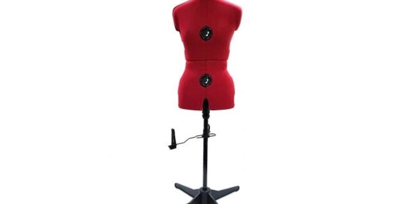 Все, що потрібно знати про кравецькі манекени та інші швейні матеріали