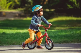 Весняні прогулянки містом: як правильно підібрати перший транспорт для активного малюка