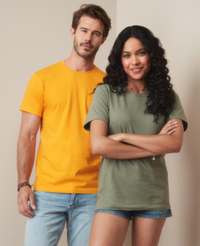 футболки з логотипом