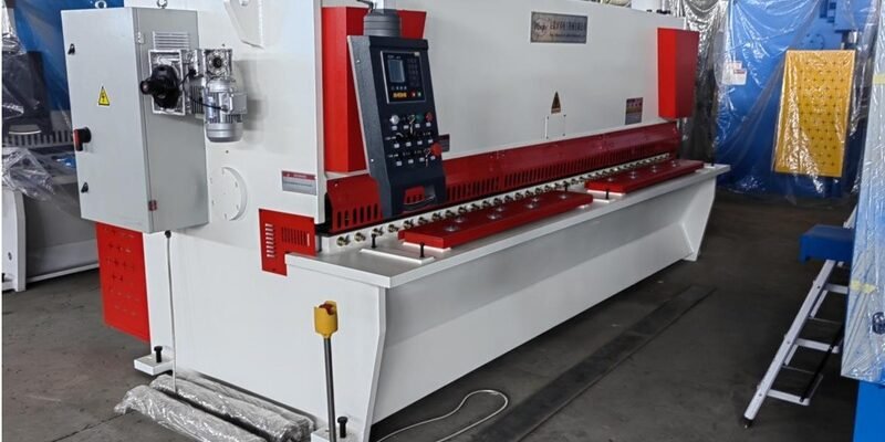 Гильотинные ножницы для производства: как правильно выбрать оборудование