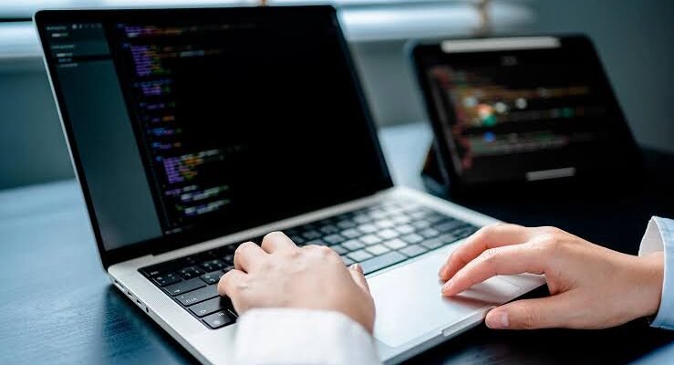 DailyStacker: де українському професіоналу шукати перевірені техно-гіди та огляди