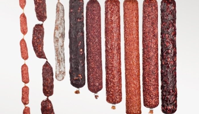 Комплексні фосфатні суміші для ковбаси: як підібрати під тип продукту